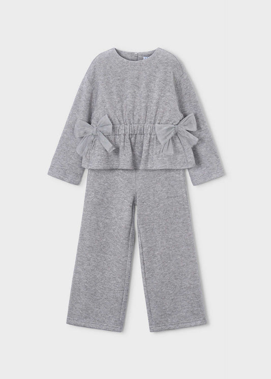 Set aus Mädchenhose und Pullover mit Schleifen