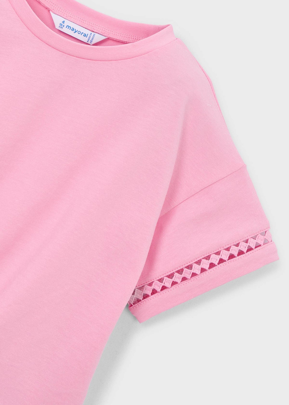 Girl's knotted T-shirt