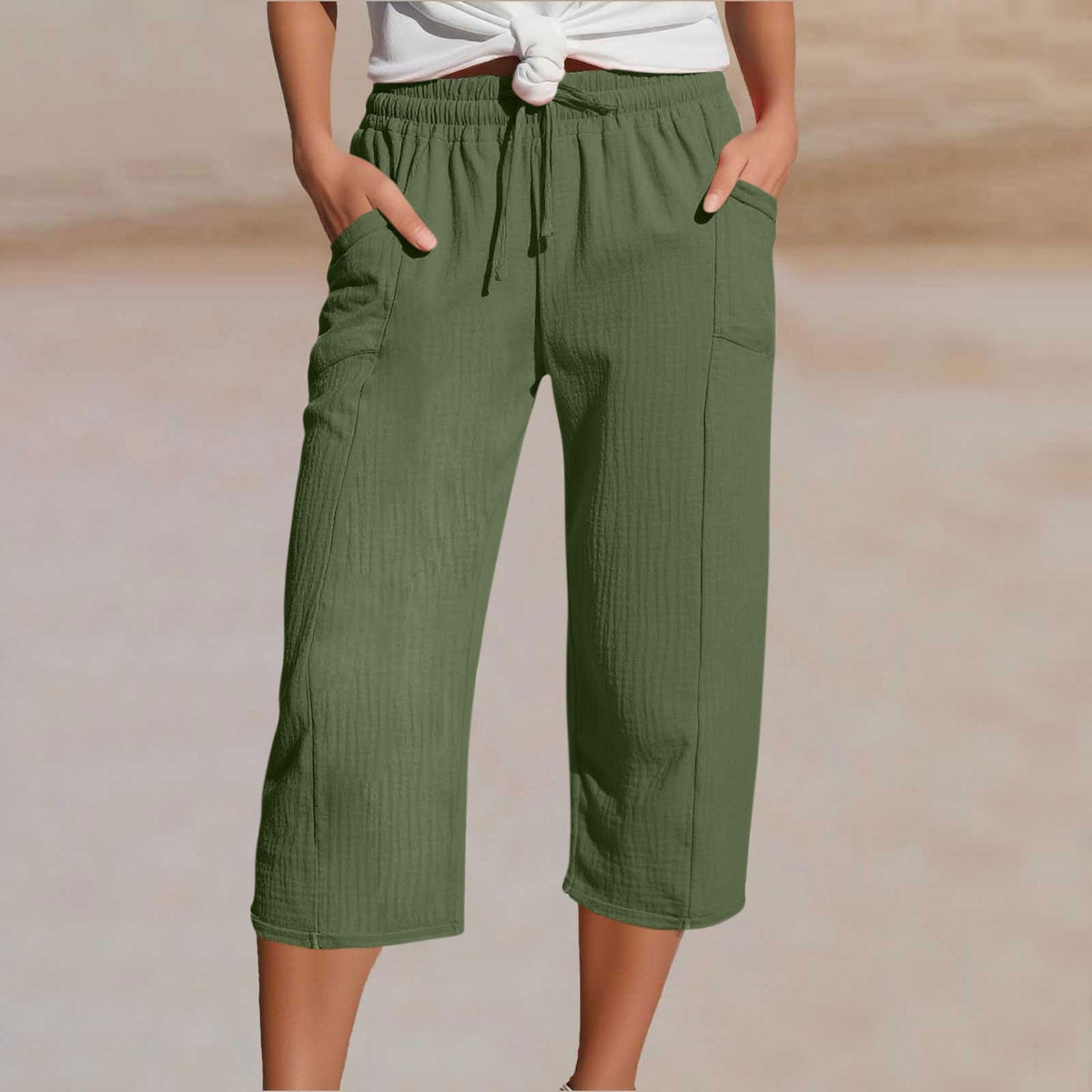 Einfarbige Shorts aus Baumwoll-Leinen-Mix mit Falten für Damen