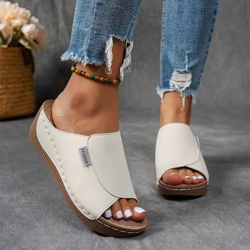 Bequeme Pantoletten mit Fußgewölbestütze – Schlichte, atmungsaktive Sandalen für Damen