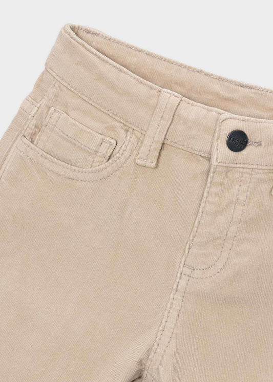 Einfache Cordhose für Jungen