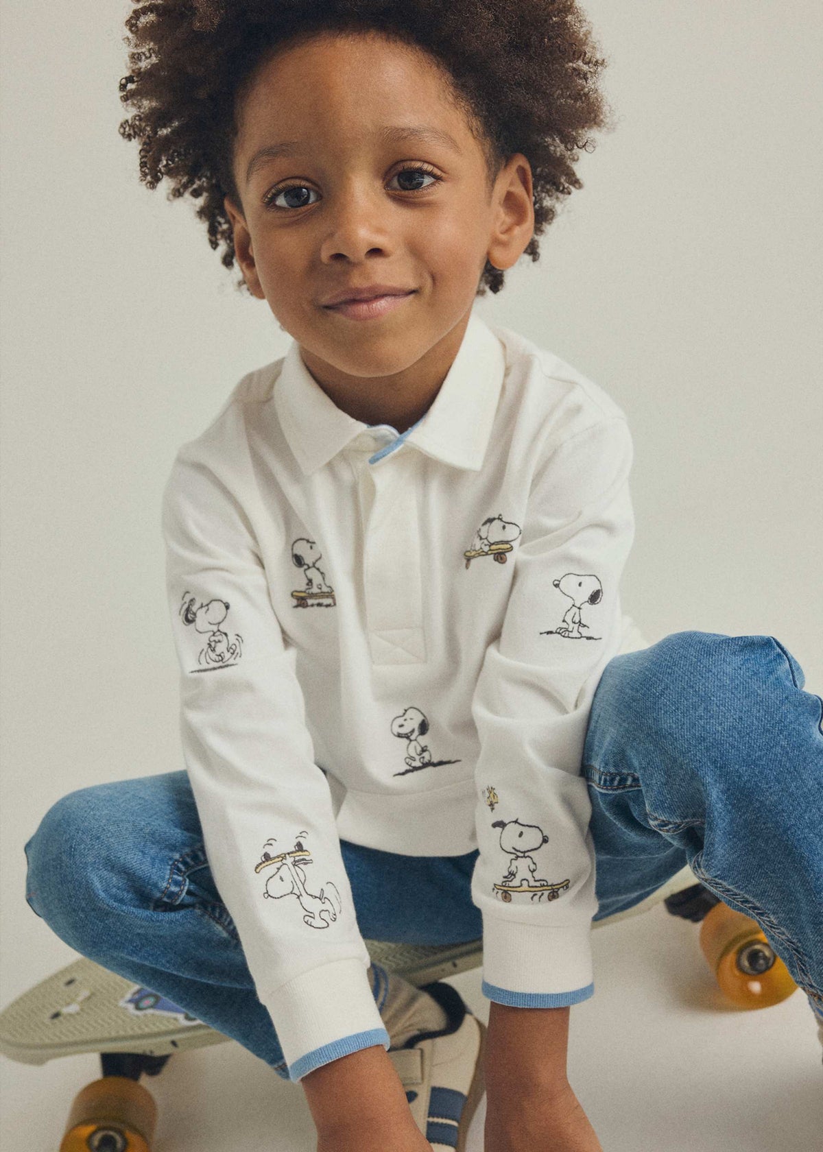 Jungen-Poloshirt mit Snoopy-Peanuts-Stickerei