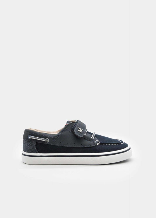 Boys boat shoes