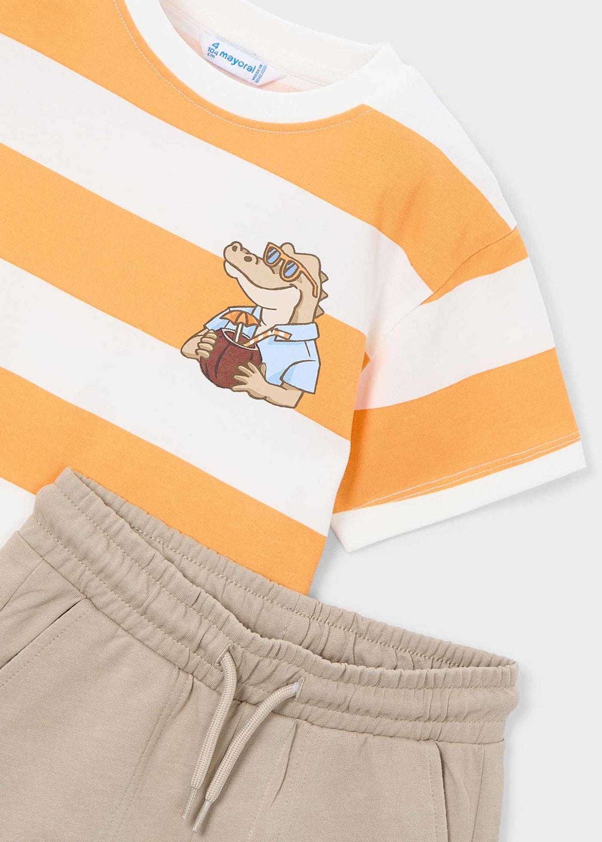Set aus gestreifter Hose und T-Shirt für Jungen