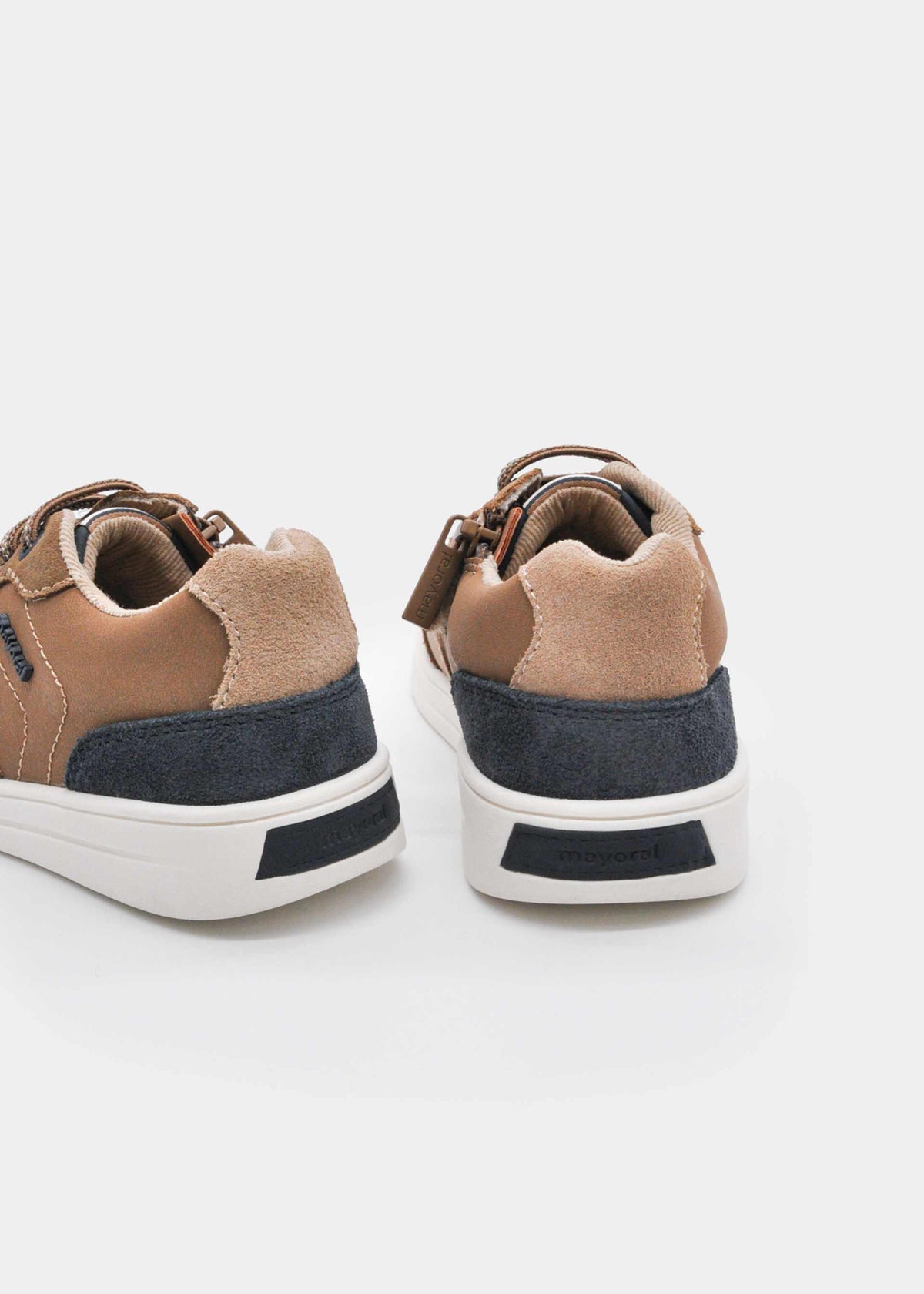 Boys' trainers
