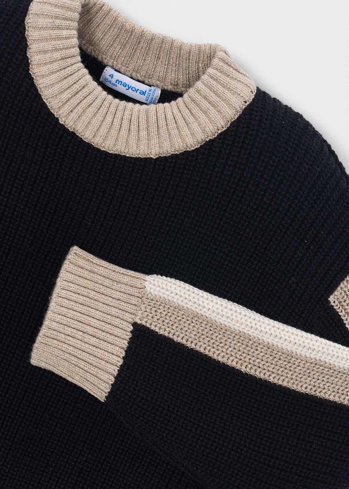 Contrast-coloured jumper for boys