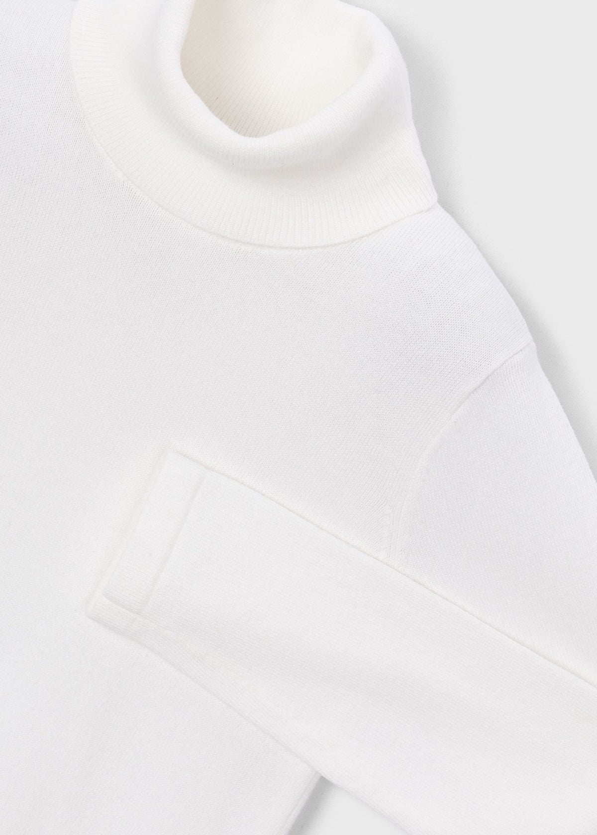 Girl basic swan jumper