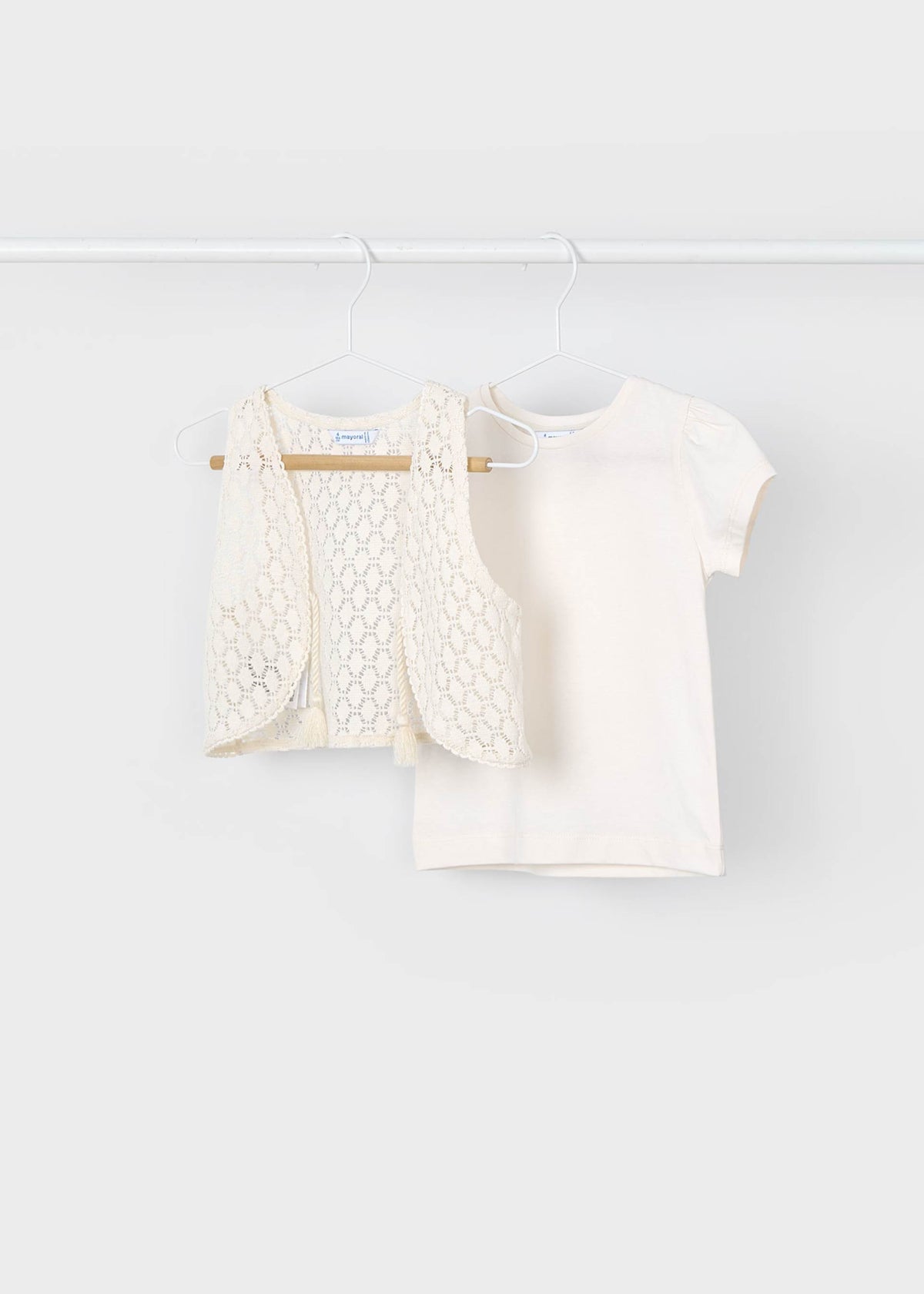 Girl t-shirt with waistcoat