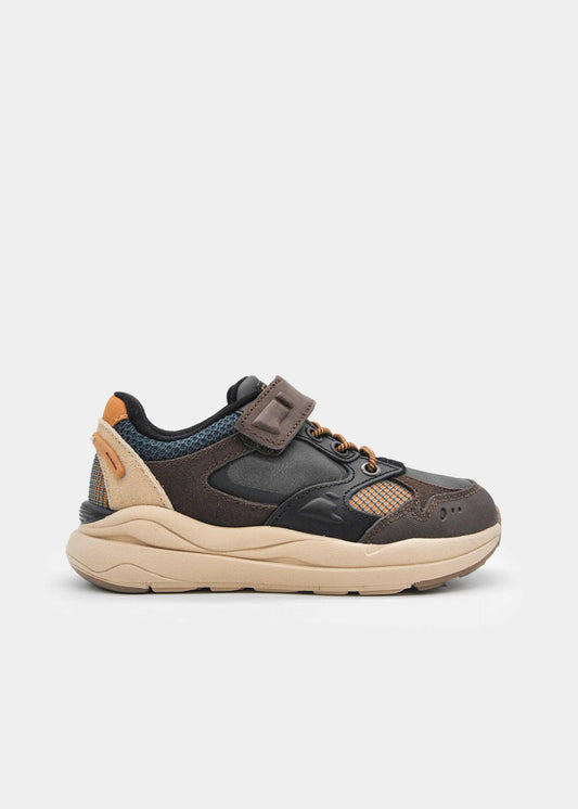 Sneakers boy
