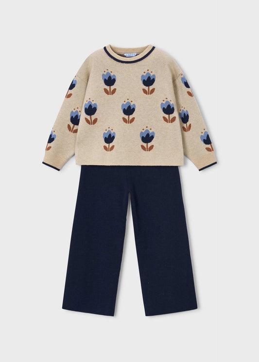 Girl trousers and jumper set
