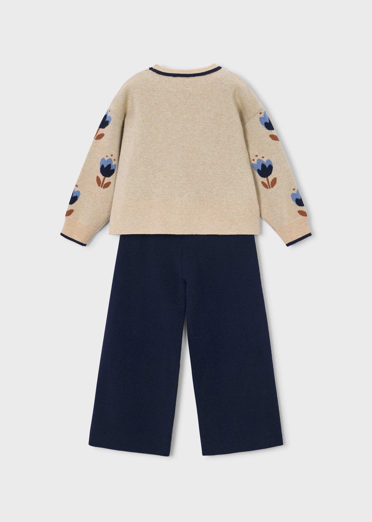 Girl trousers and jumper set