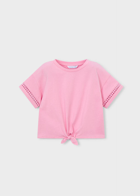 Girl's knotted T-shirt