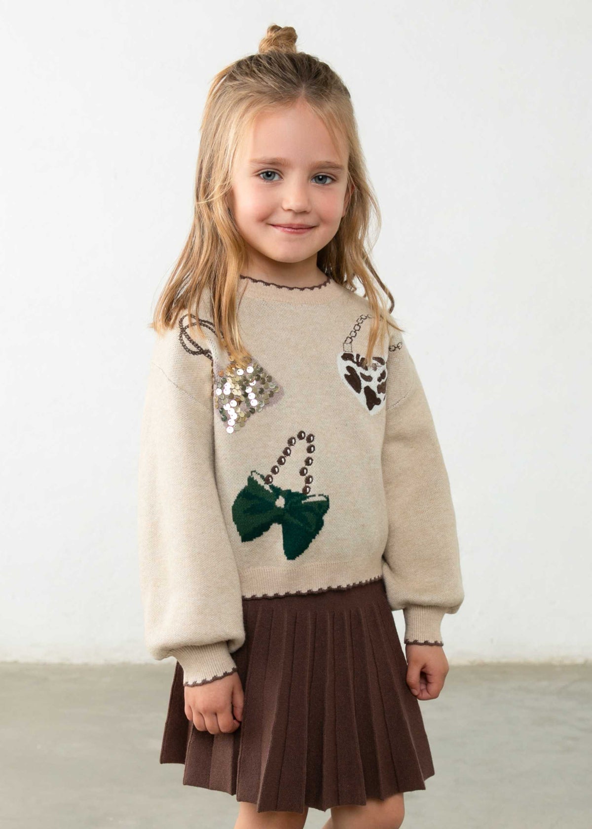 Mädchen-Set aus Rock und Pullover