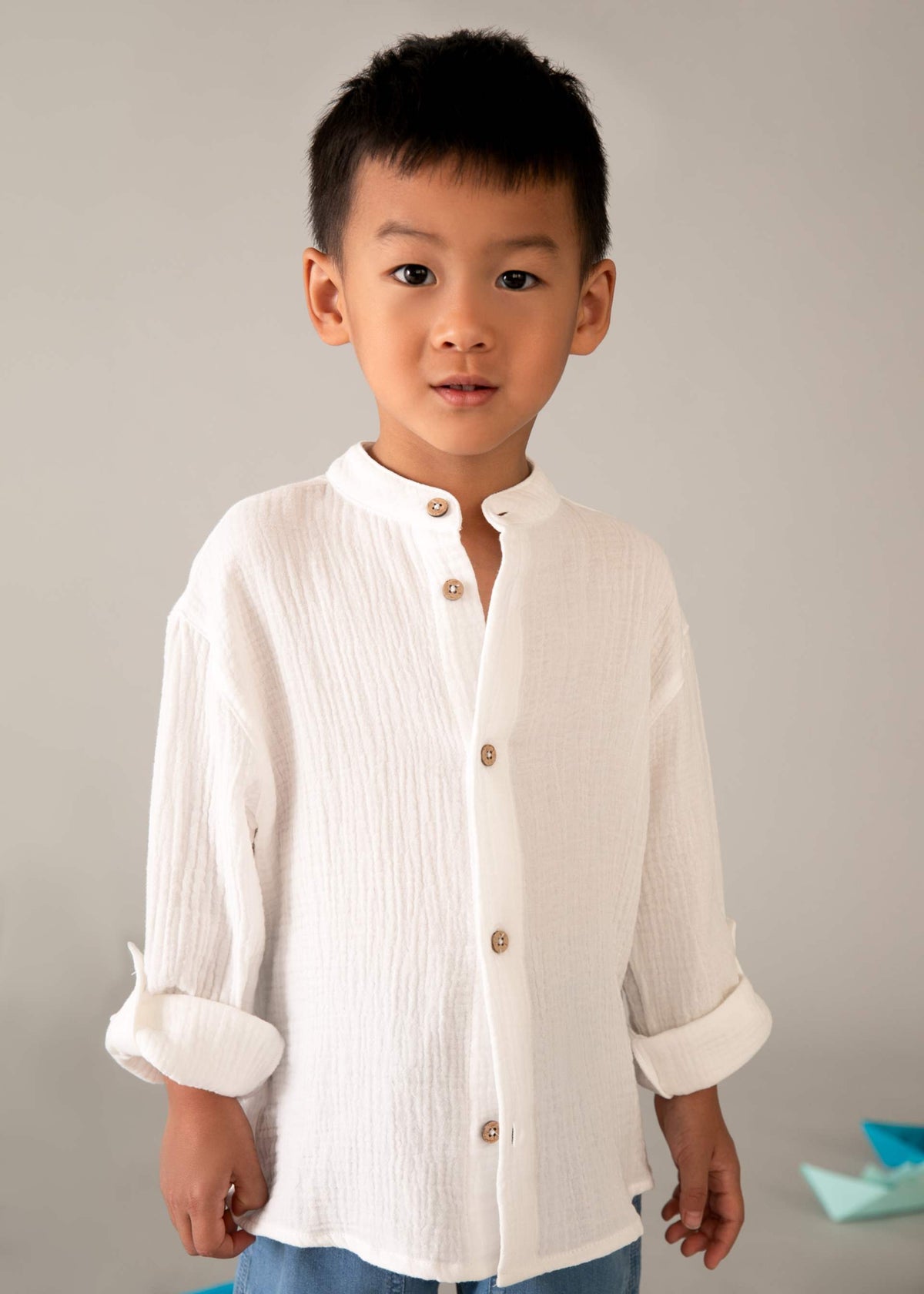 Long-sleeved bambula shirt with mandarin collar for boys