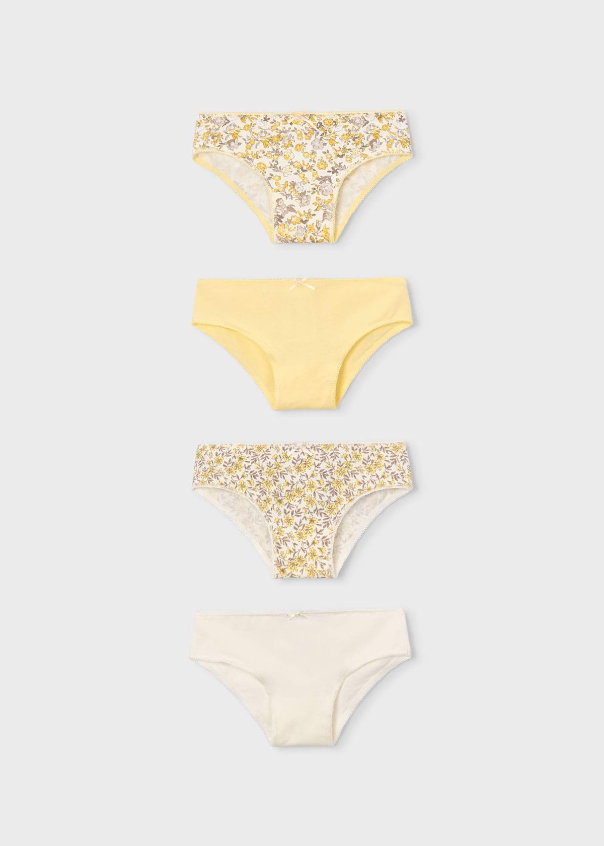 Set of 4 girls' knickers