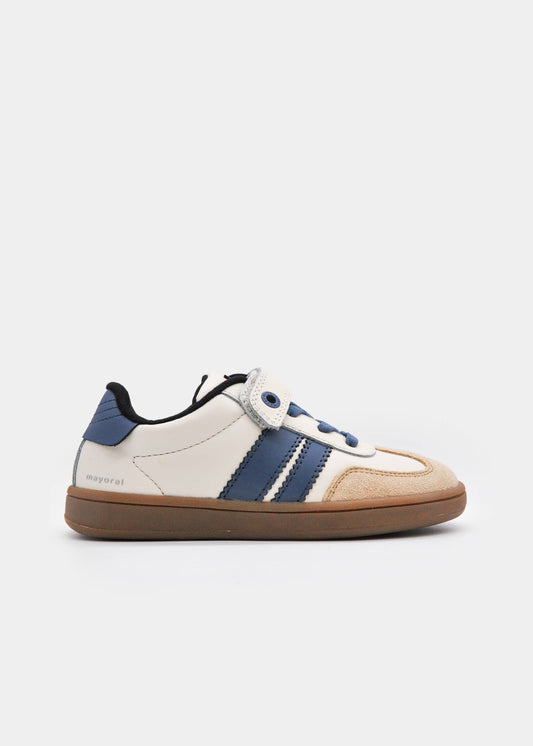 Sneakers boy