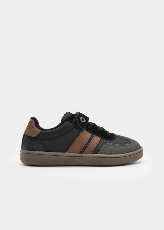 Sneakers boy