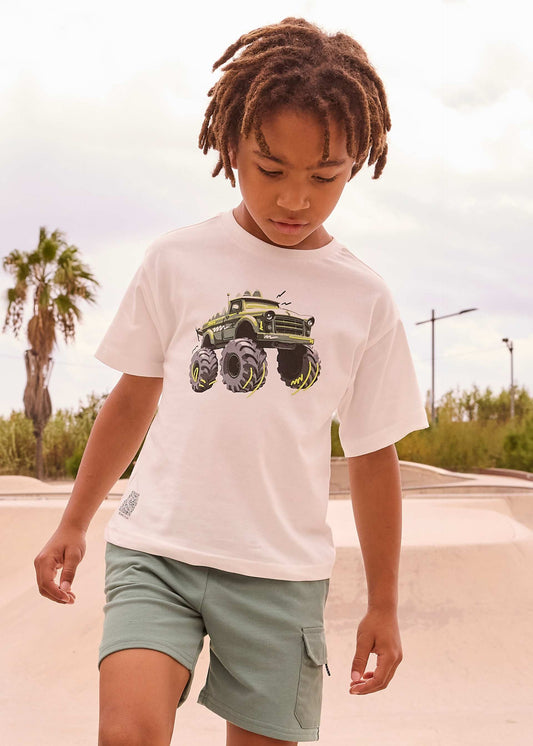 T-shirt boy